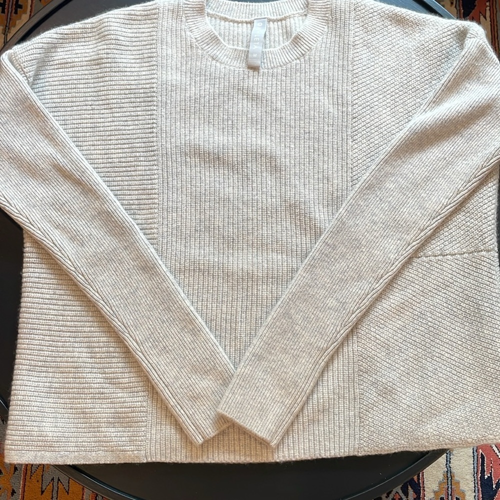 ATHLETA Wool Cashmere Turin Sweater Size Medium Light Grey Heather MSRP $178 - Picture 3 of 11